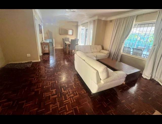 4 BEDROOM HOUSE FOR SALE IN THE WOLDS